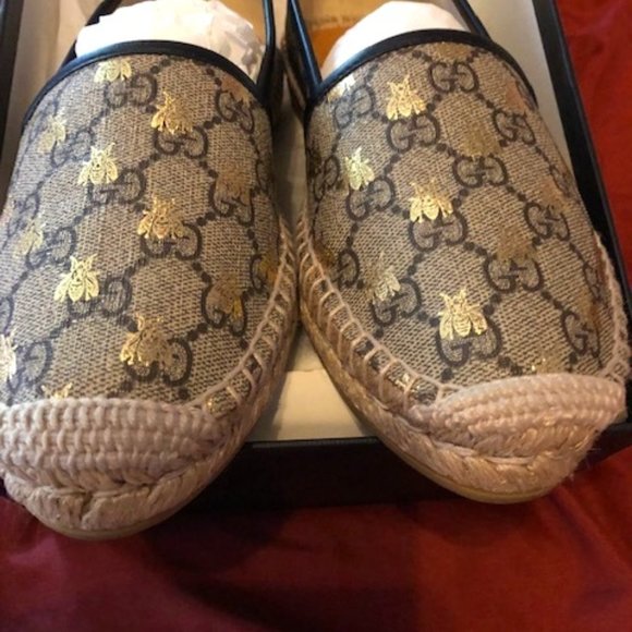 Gucci Shoes - 🌠🎀  𝐻☯𝒮𝒯 𝒫𝐼𝒞𝒦 🥇 Gucci GG Supreme - LOWER PRICE🐝